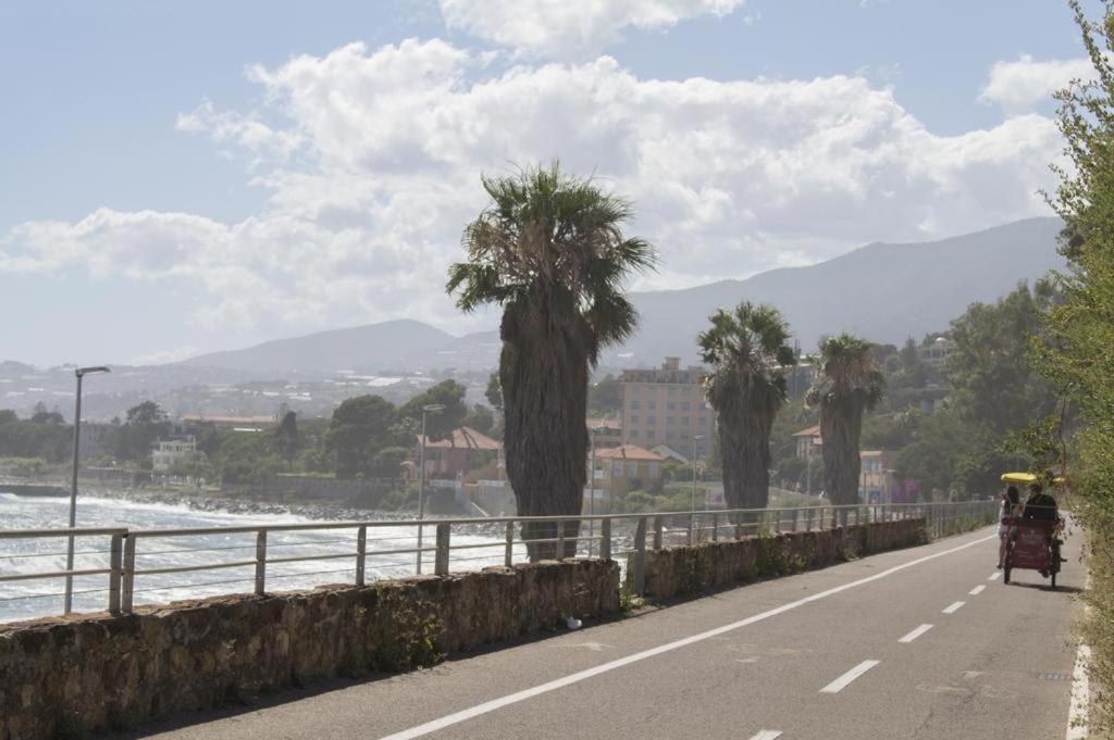 Petit Avec Classe San Remo Kültér fotó
